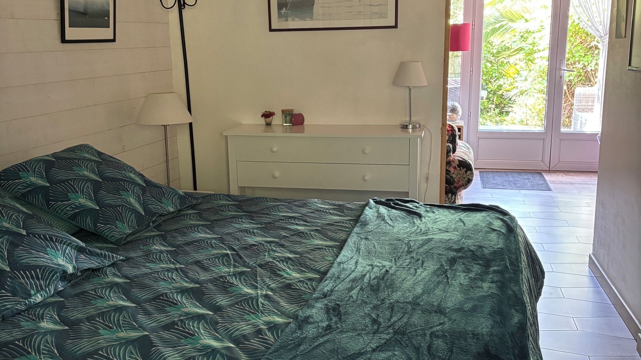 Photo of Bedroom in Le Palais