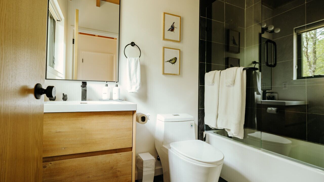 Photo of Bathroom in Lacy-Lakeview