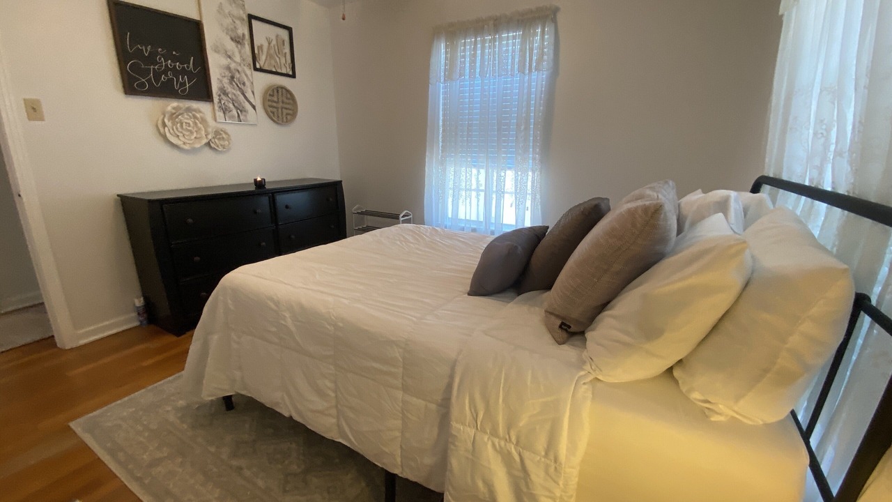 Photo of Bedroom in Highland Park