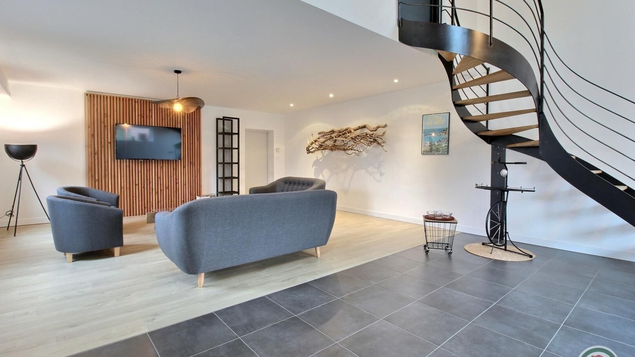 Photo of Others in Henanbihen