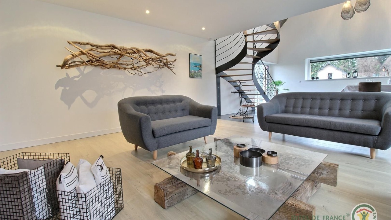 Photo of Others in Henanbihen