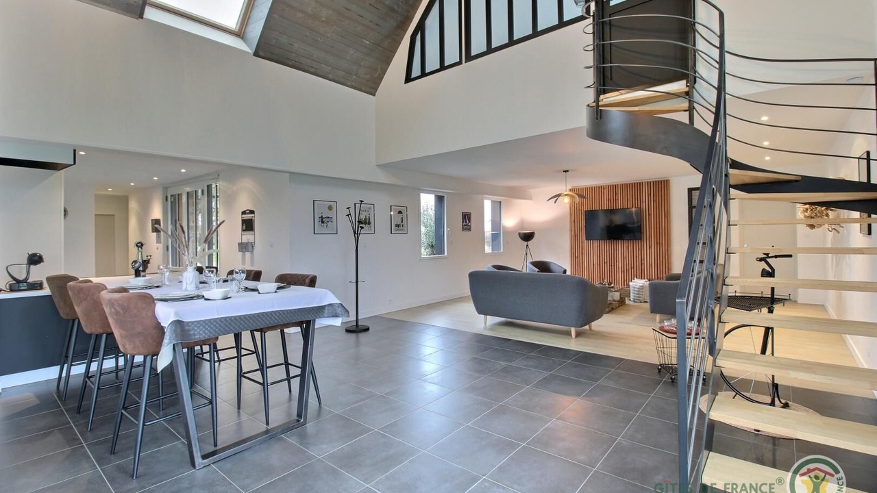 Photo of Others in Henanbihen