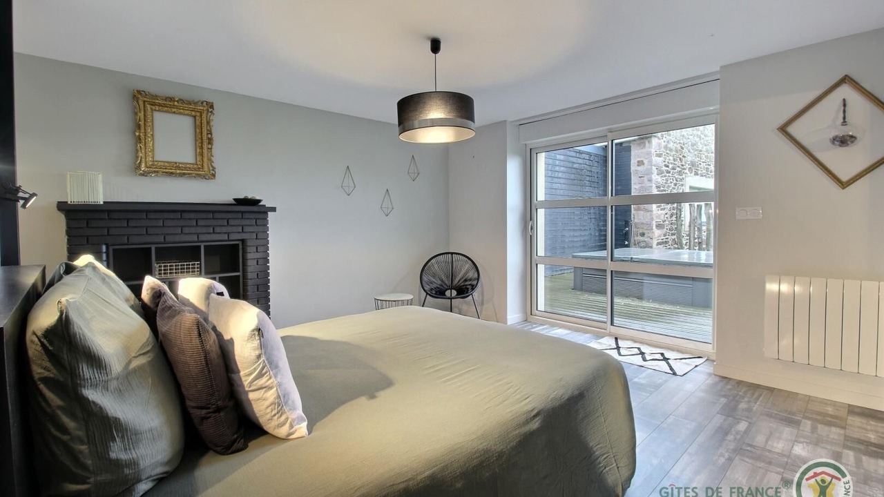 Photo of Bedroom in Henanbihen