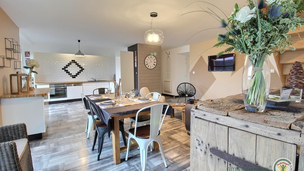 Photo of Others in Henanbihen