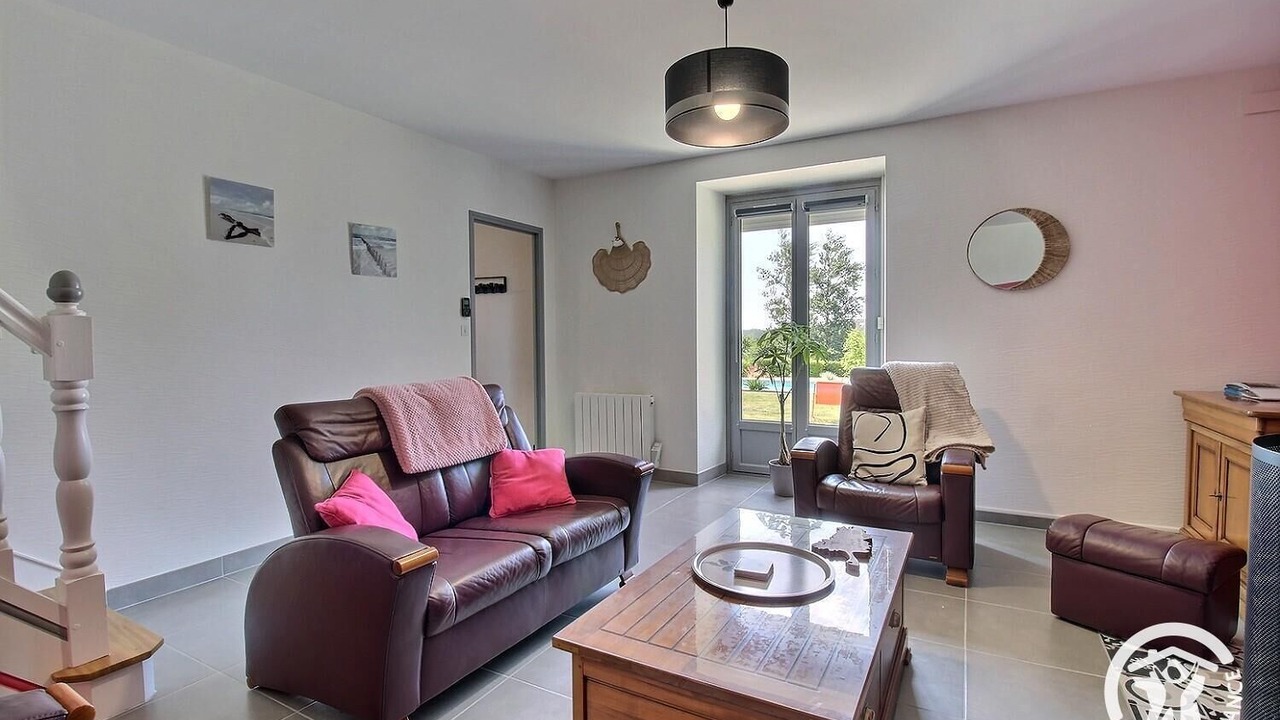 Photo of Livingroom in Saint-Donan