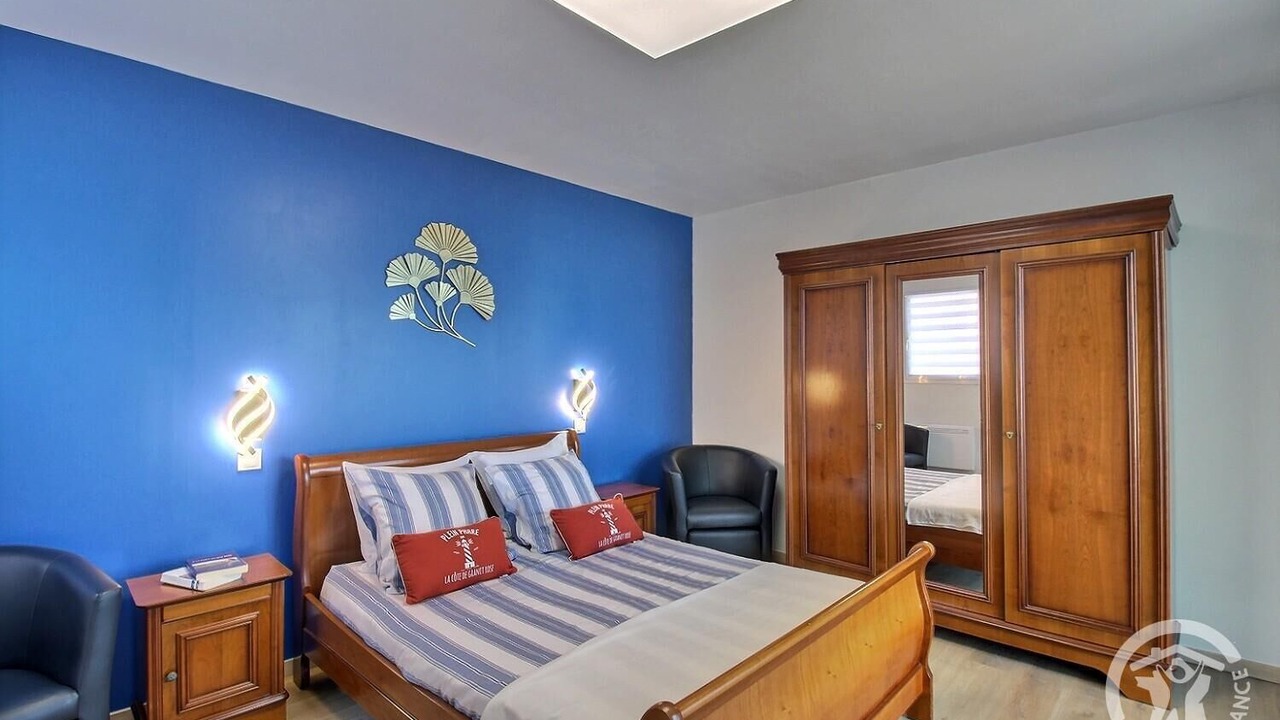 Photo of Bedroom in Louannec