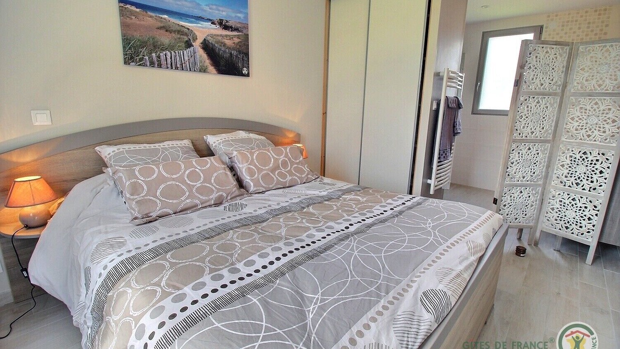 Photo of Bedroom in Quemperven