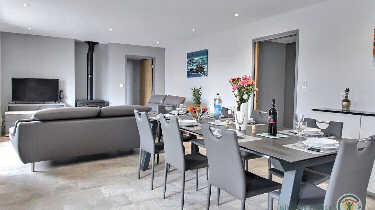 Photo of Others in Quemperven