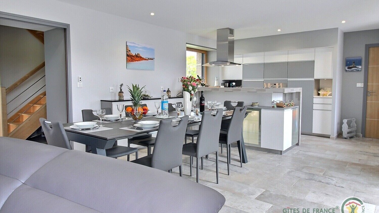 Photo of Others in Quemperven