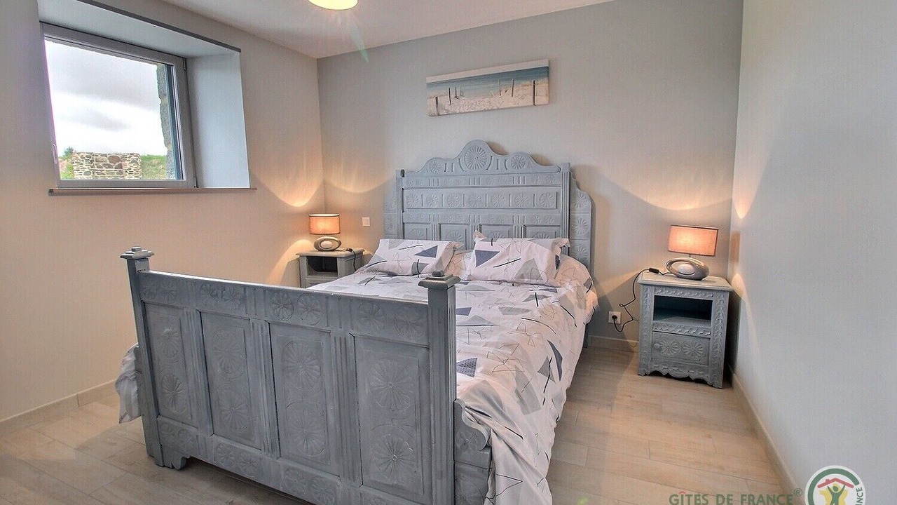 Photo of Bedroom in Quemperven