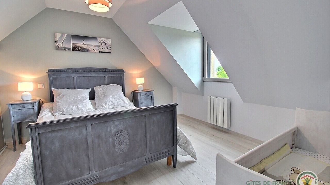 Photo of Bedroom in Quemperven