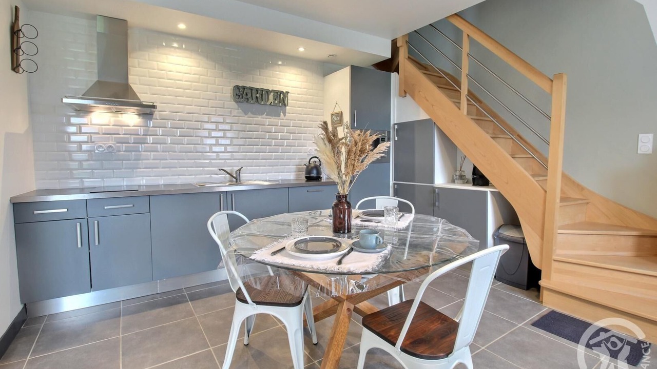 Photo of Others in Henanbihen