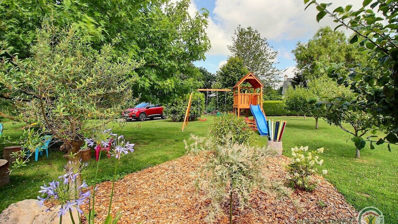 Photo of Others in Yvias