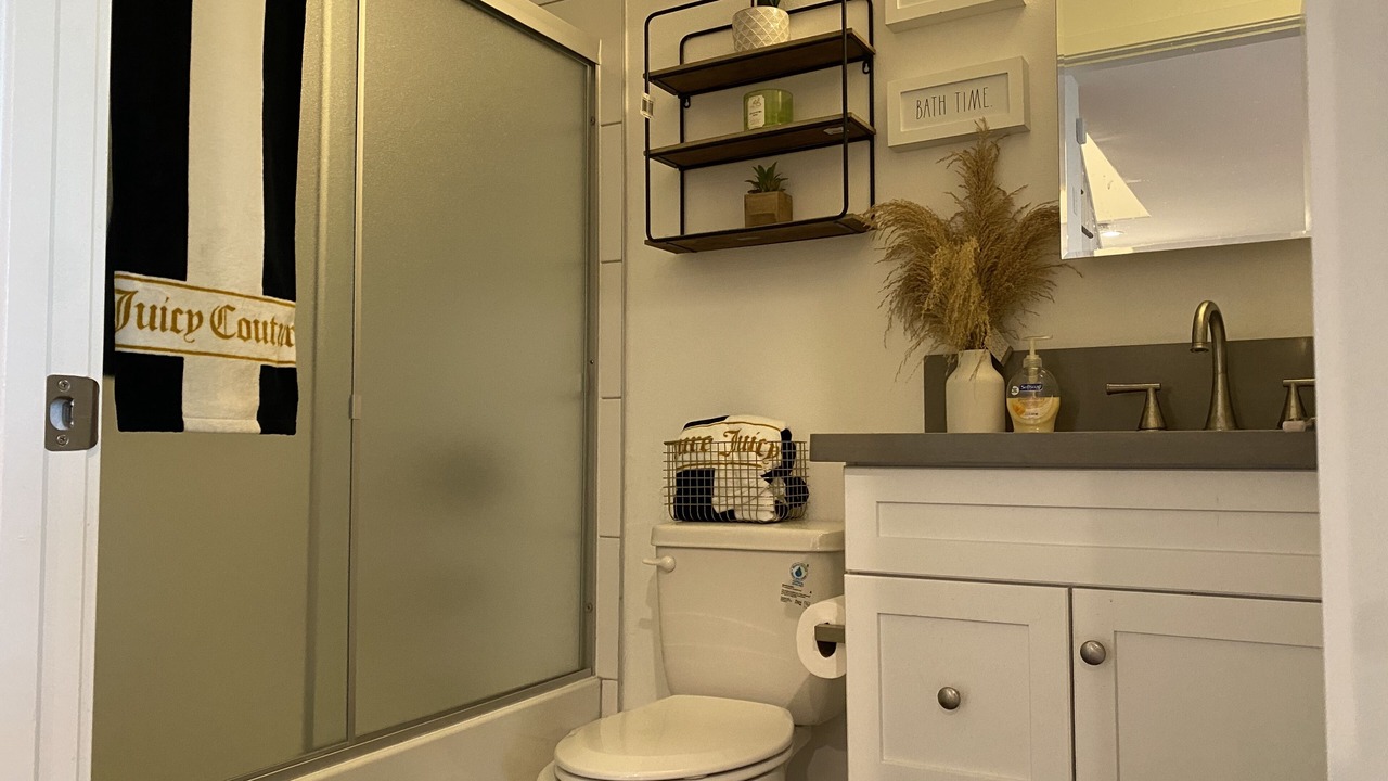 Photo of Bathroom in NoHo Arts District