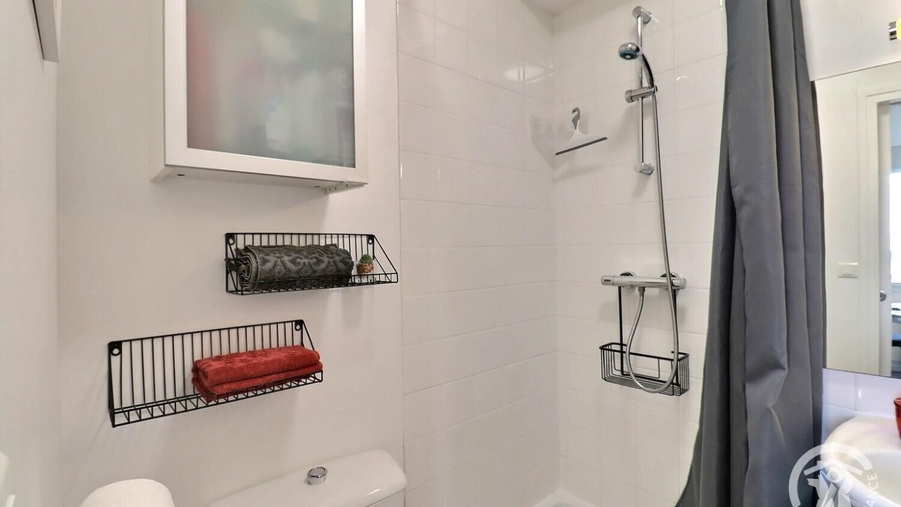 Photo of Bathroom in Rotheneuf