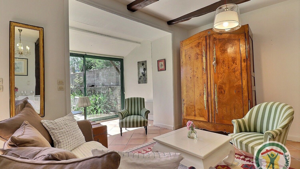 Photo of Livingroom in La Ville-es-Nonais