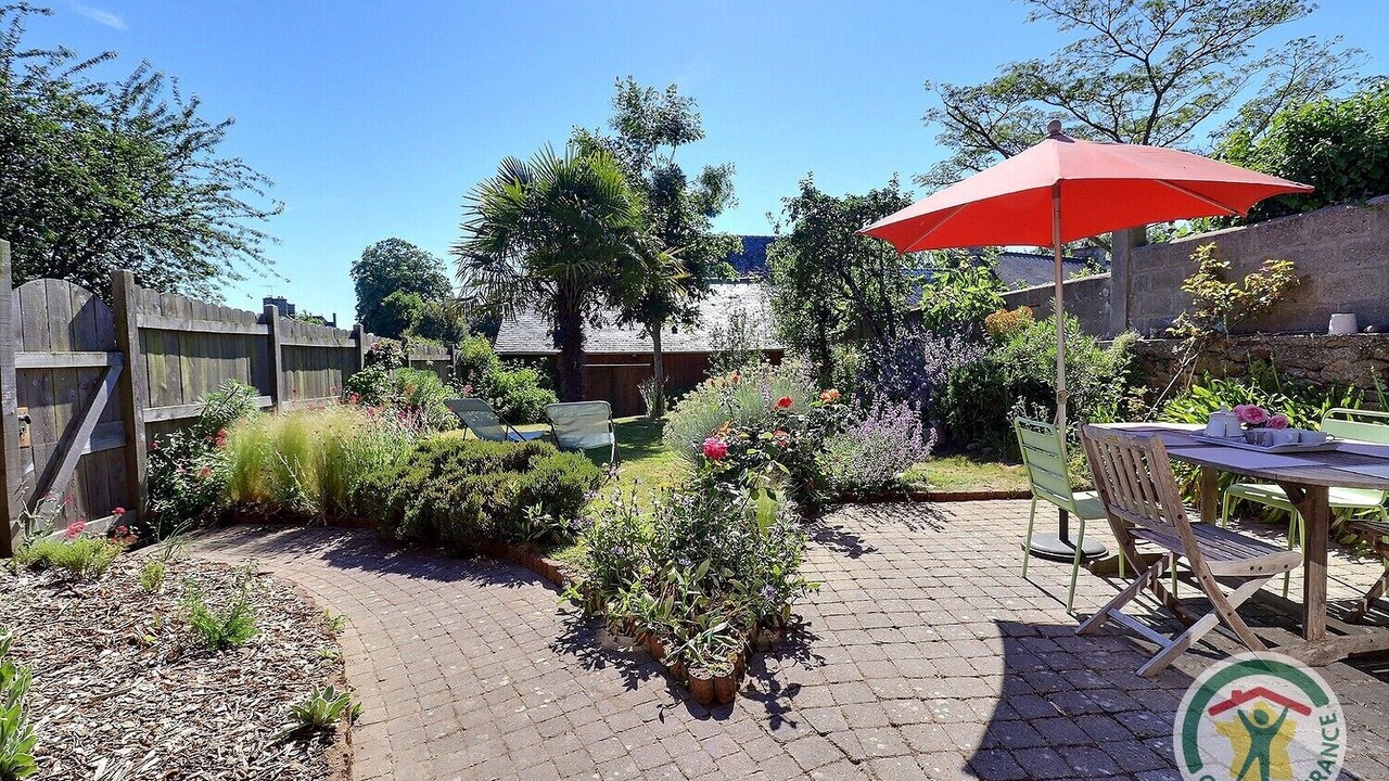 Photo of Outdoor in La Ville-es-Nonais
