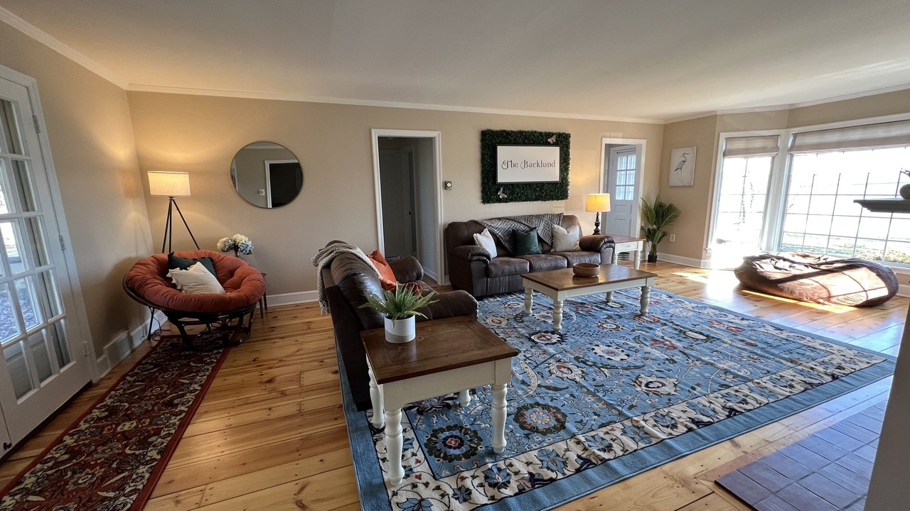 Photo of Livingroom in Town of Varick