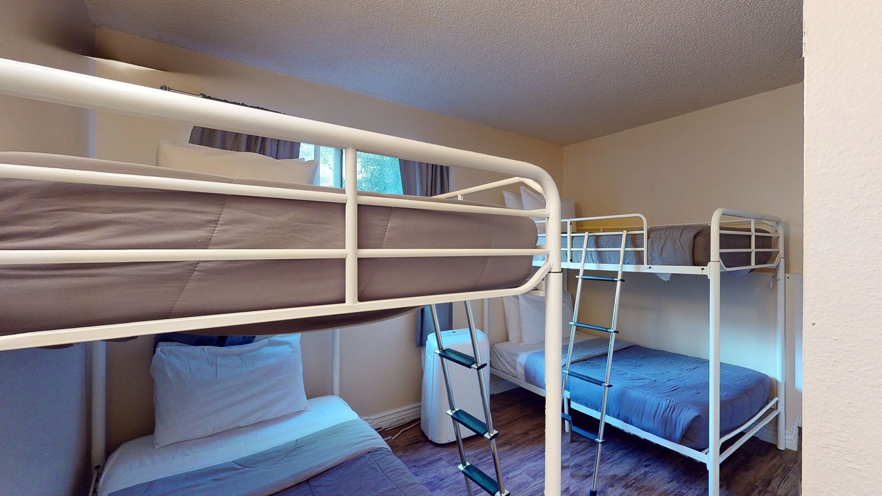 Photo of Bedroom in Shadow Mountain