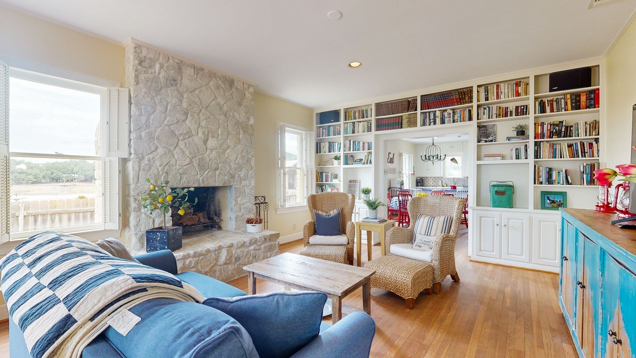 Photo of Livingroom in Silver Creek Village