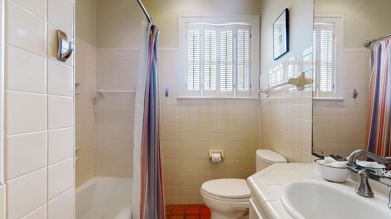 Photo of Bathroom in Silver Creek Village