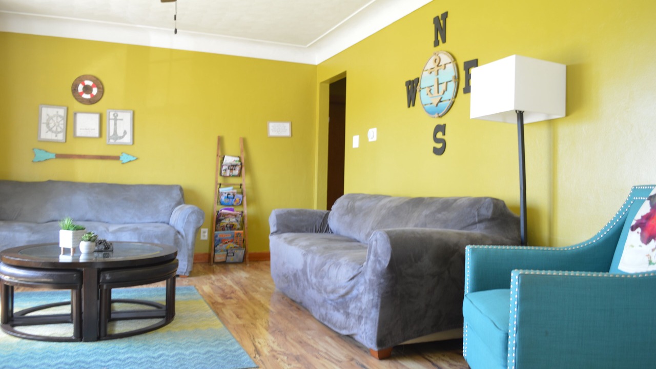 Photo of Livingroom in Carlyle