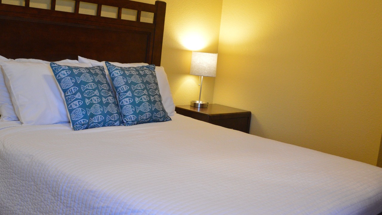 Photo of Bedroom in Carlyle