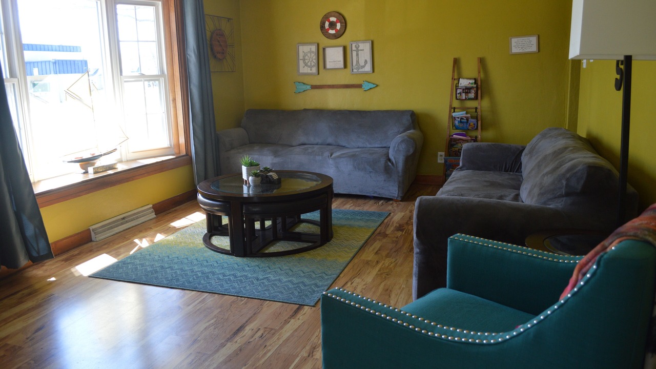 Photo of Livingroom in Carlyle