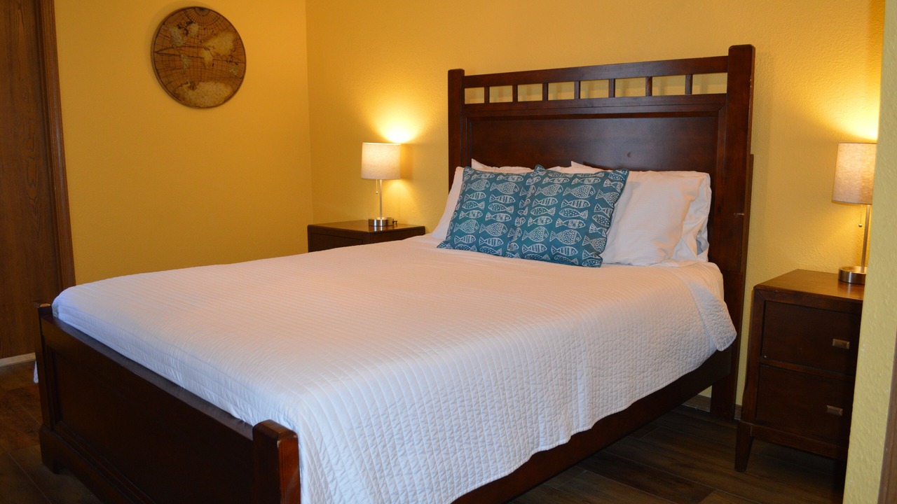 Photo of Bedroom in Carlyle