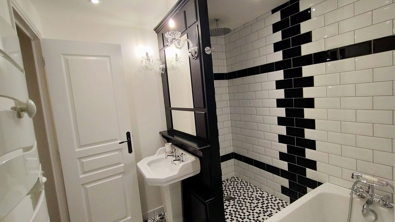Photo of Bathroom in Gratot
