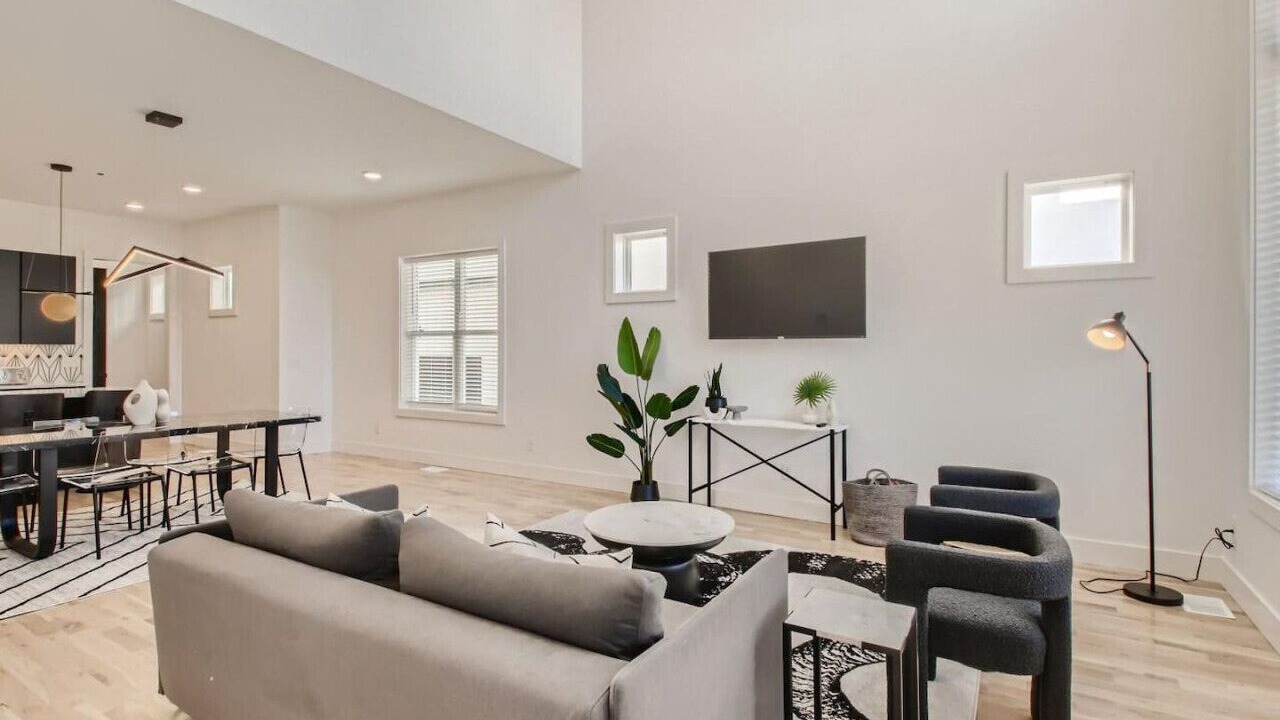Photo of Livingroom in Berry Hill