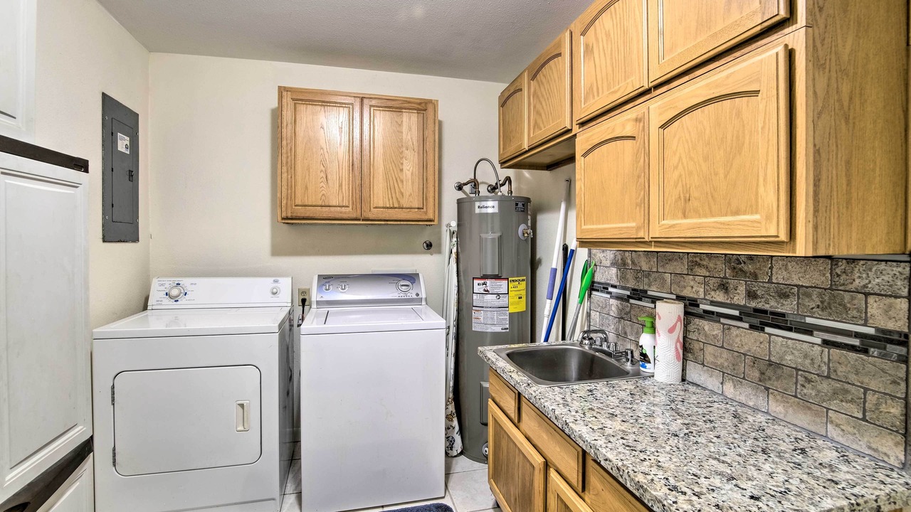 Photo of Bedroom in Coos Bay