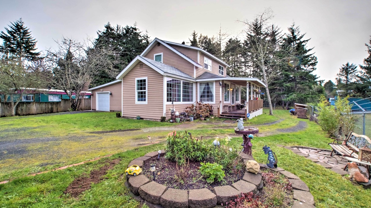 Photo of Outdoor in Coos Bay