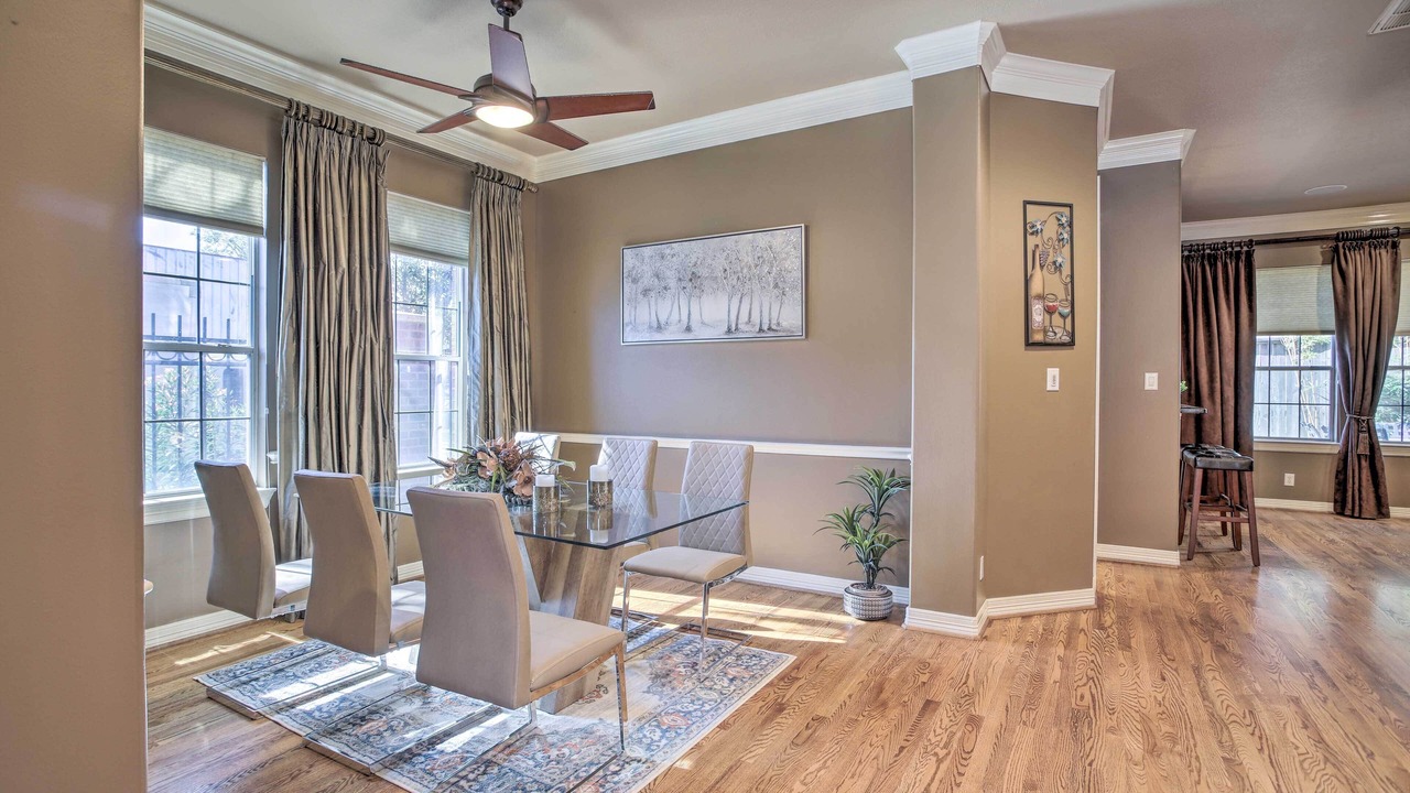 Photo of Livingroom in Houston
