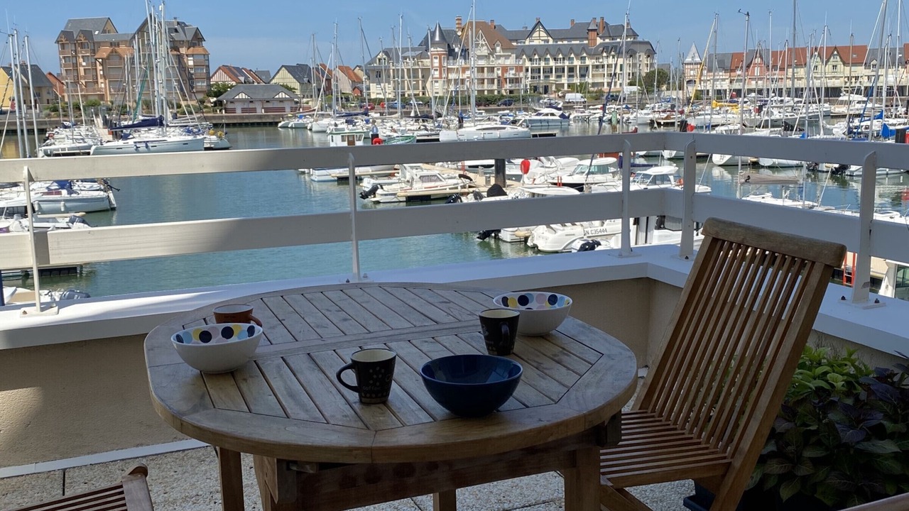 Photo of Outdoor in Port Guillaume