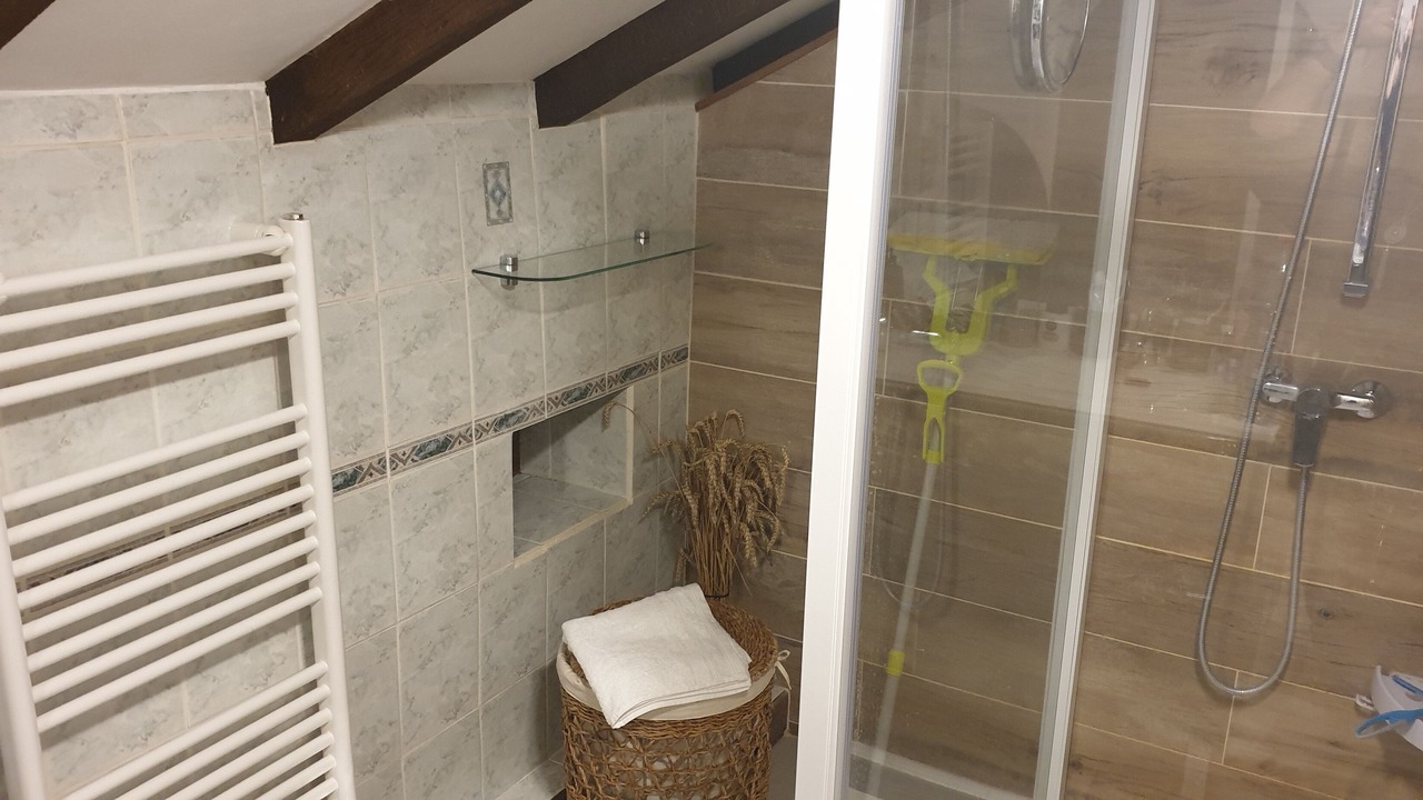 Photo of Bathroom in Vanxains