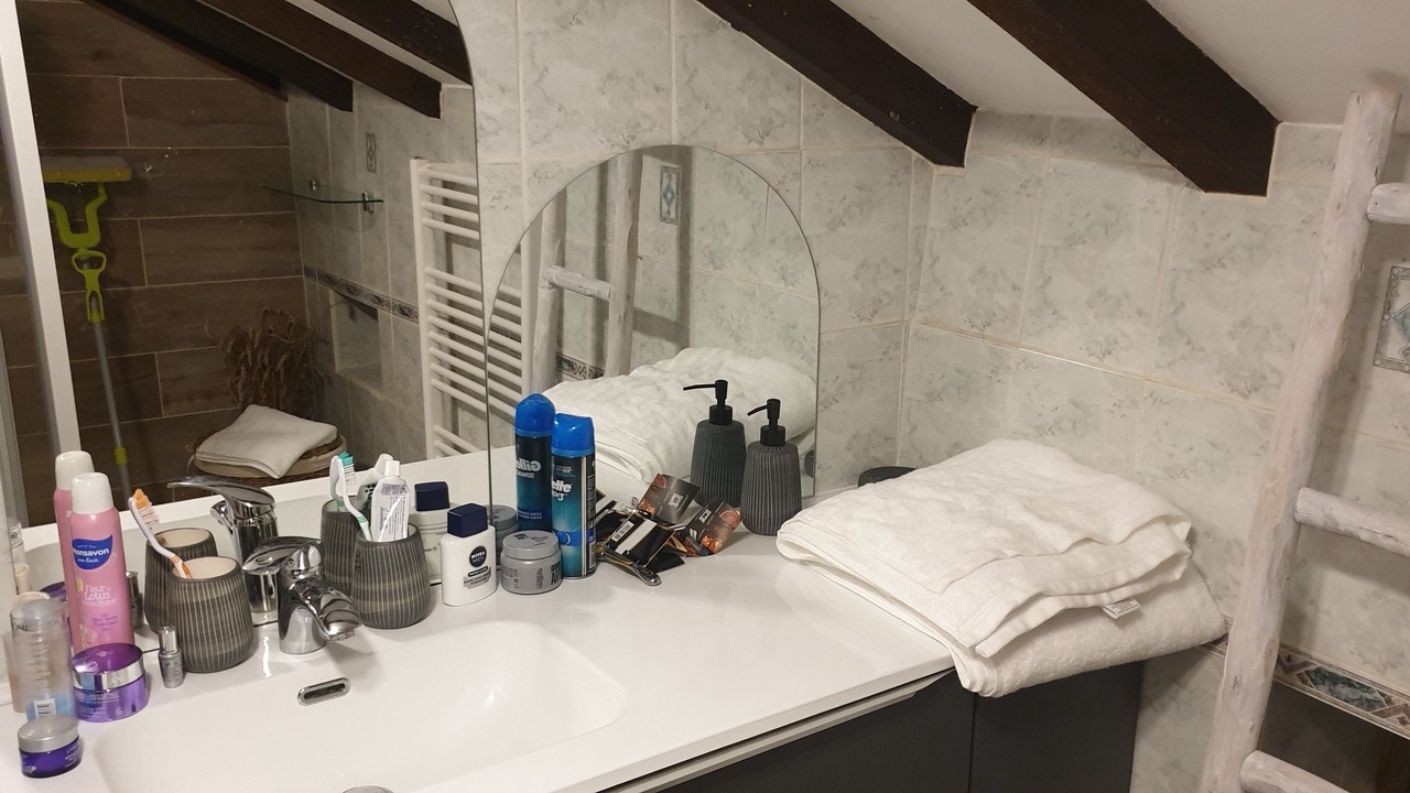 Photo of Bathroom in Vanxains