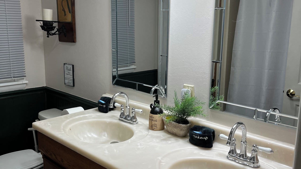Photo of Bathroom in Lackawaxen