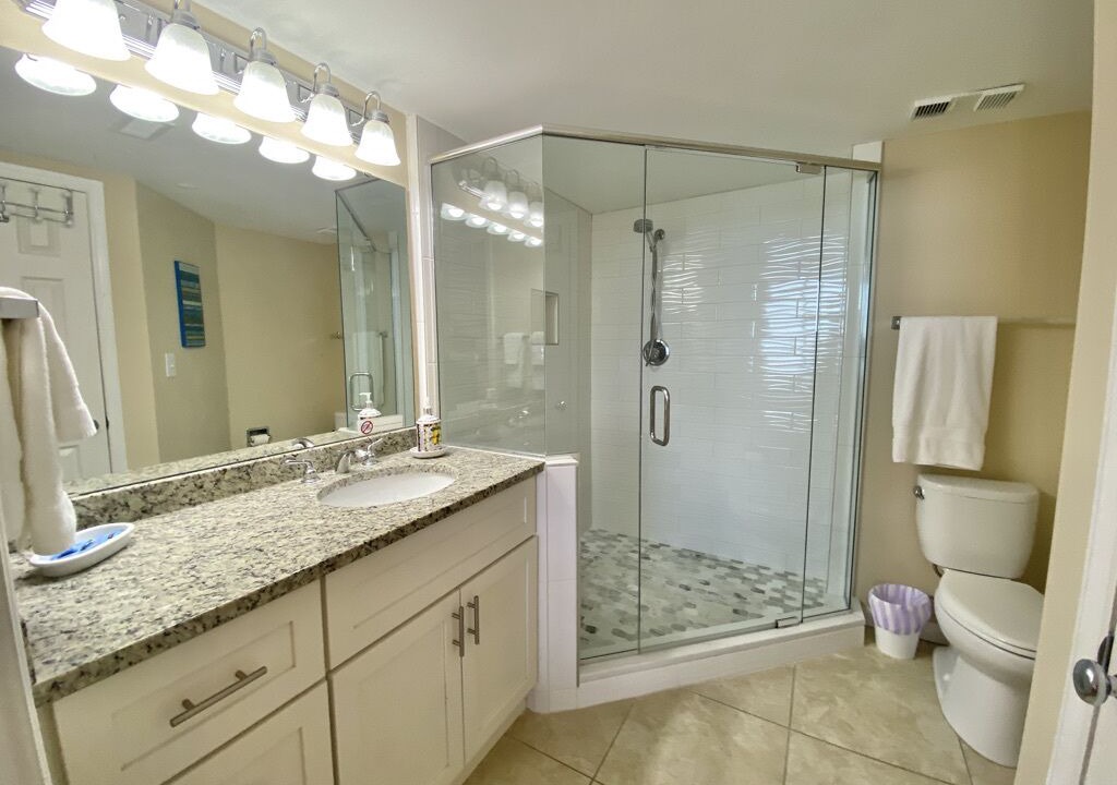 Photo of Bathroom in Garden City