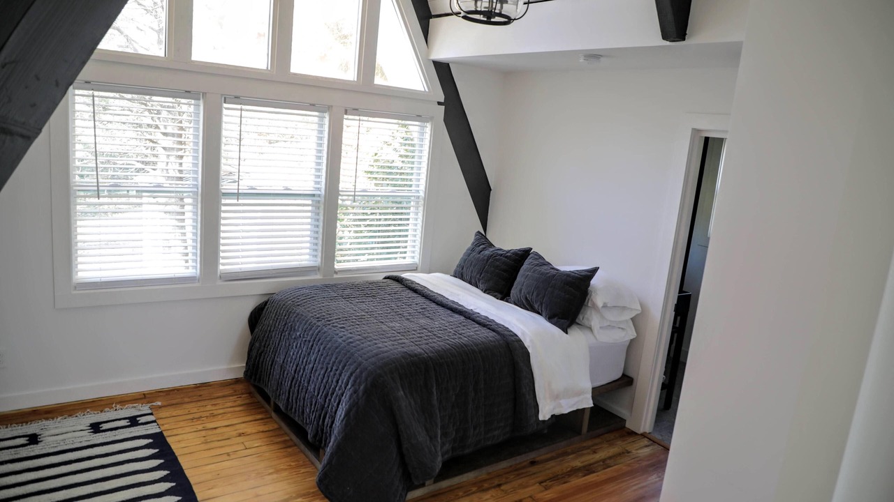 Photo of Bedroom in Dawsonville