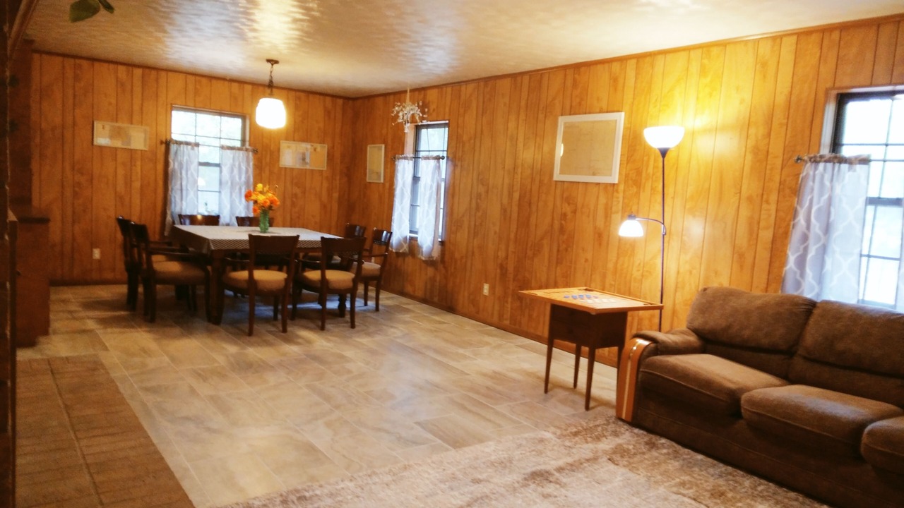 Photo of Livingroom in Flint