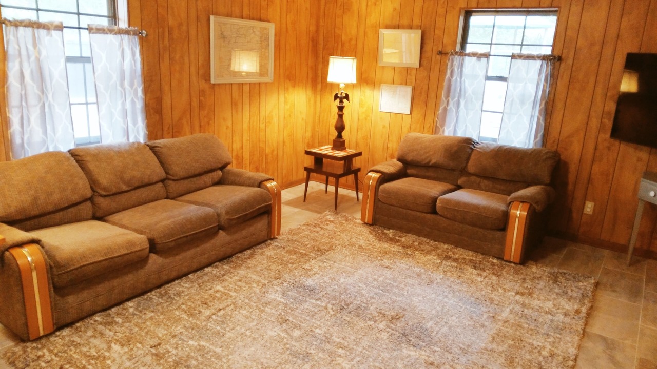 Photo of Livingroom in Flint