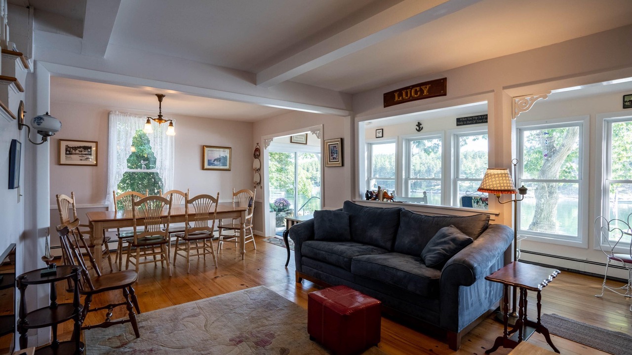 Photo of Livingroom in Georgetown