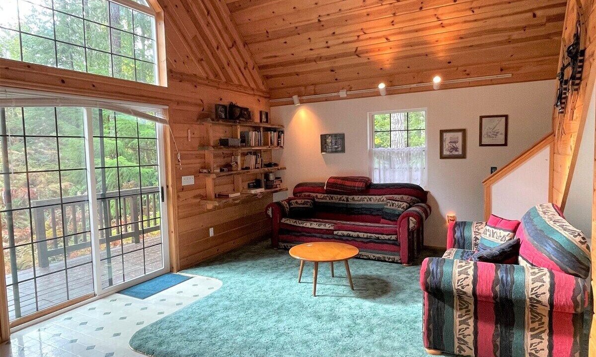 Photo of Livingroom in Packwood