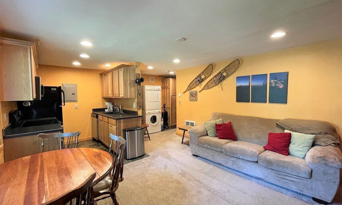 Photo of Livingroom in Packwood