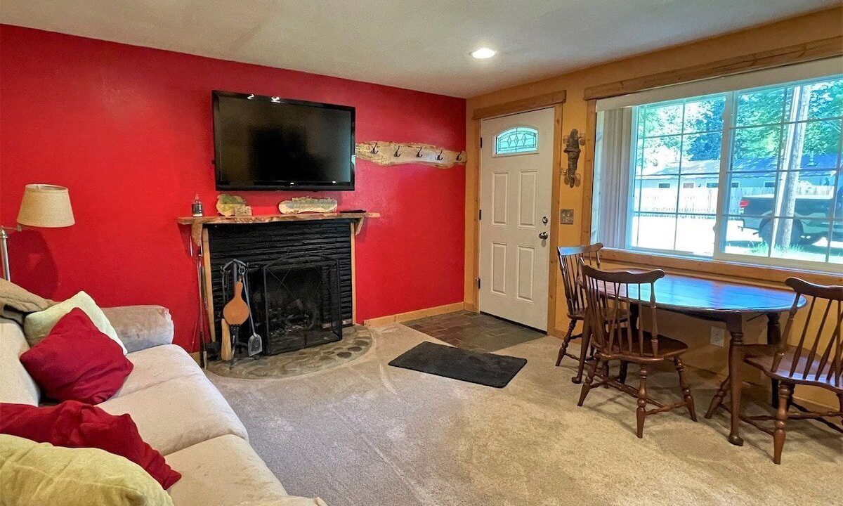 Photo of Livingroom in Packwood