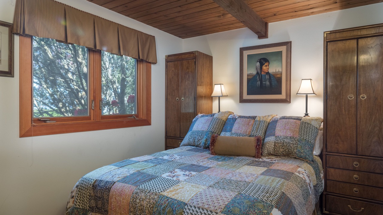 Photo of Bedroom in Lopez Island