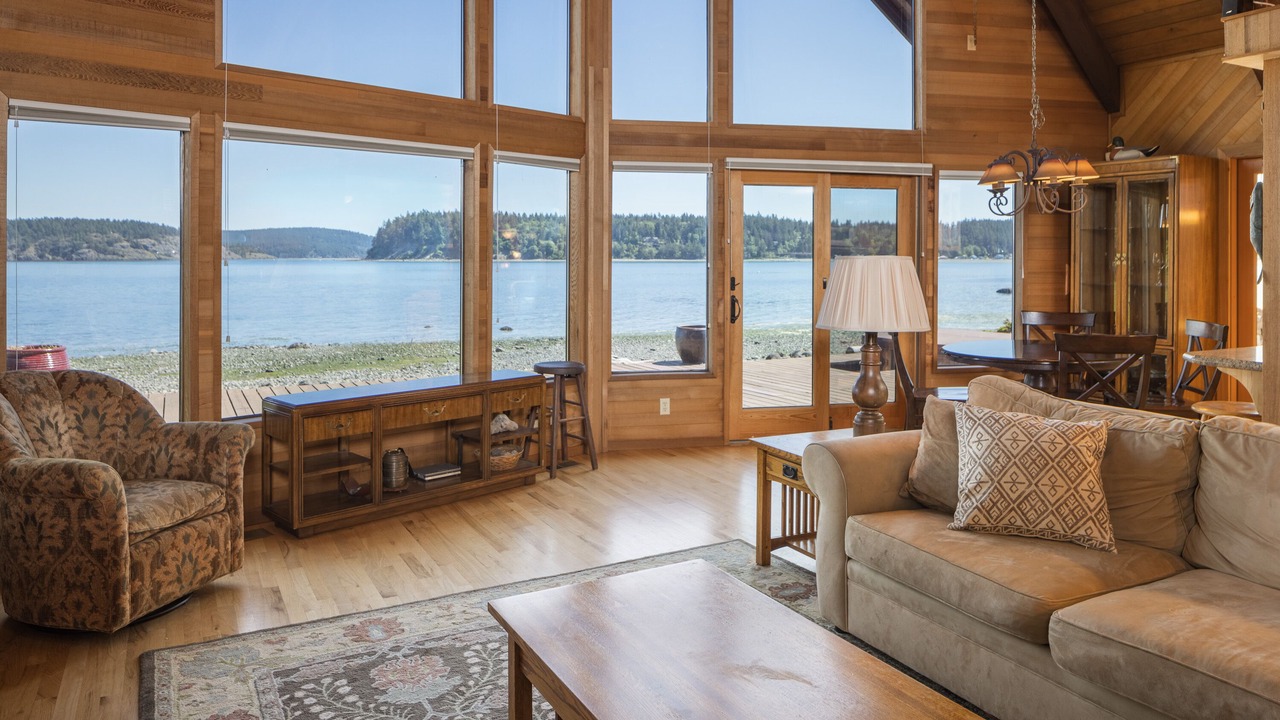 Photo of Livingroom in Lopez Island