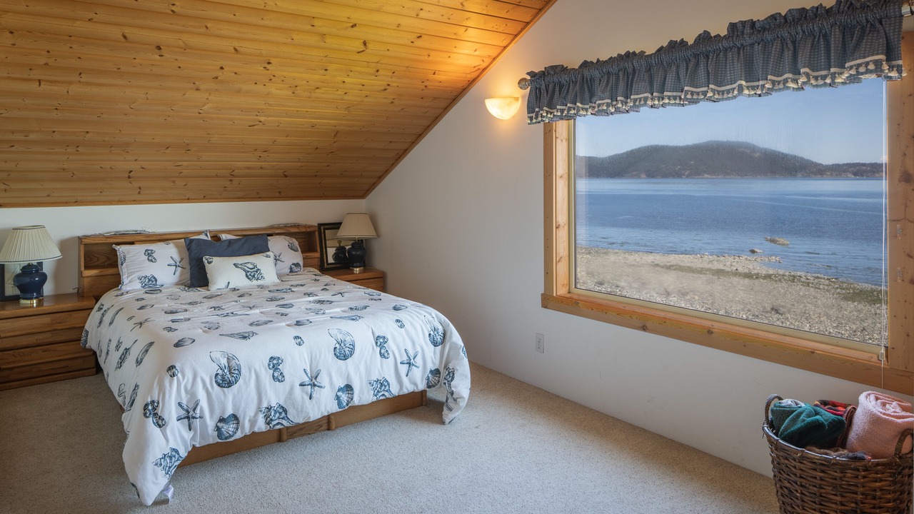 Photo of Bedroom in Lopez Island