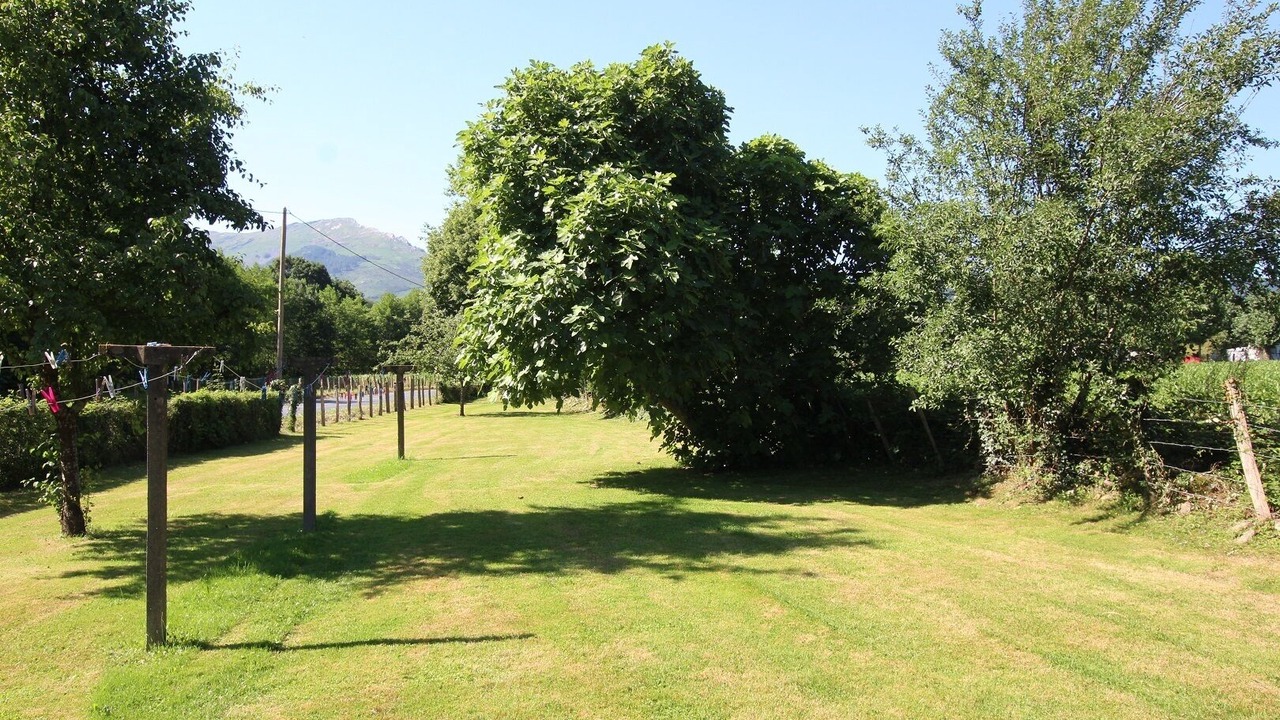 Photo of Outdoor in Sare